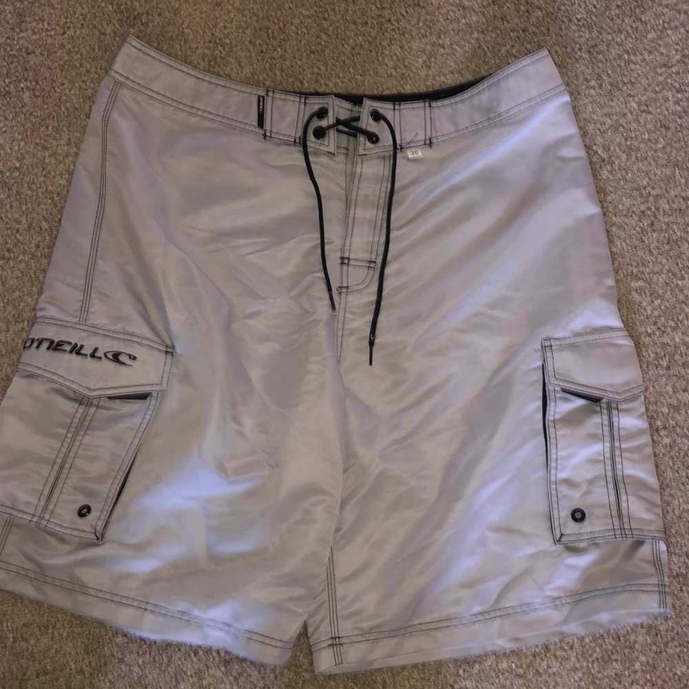 O’Neill light grey men’s board shorts